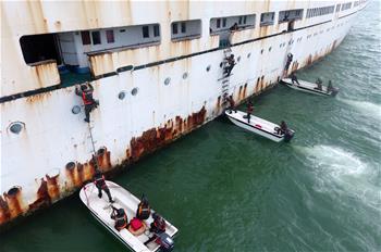 武警特戰隊開展海上特訓