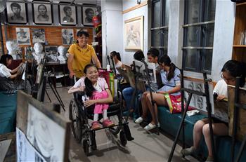 &ldquo;繪畫給了我夢的翅膀&rdquo;